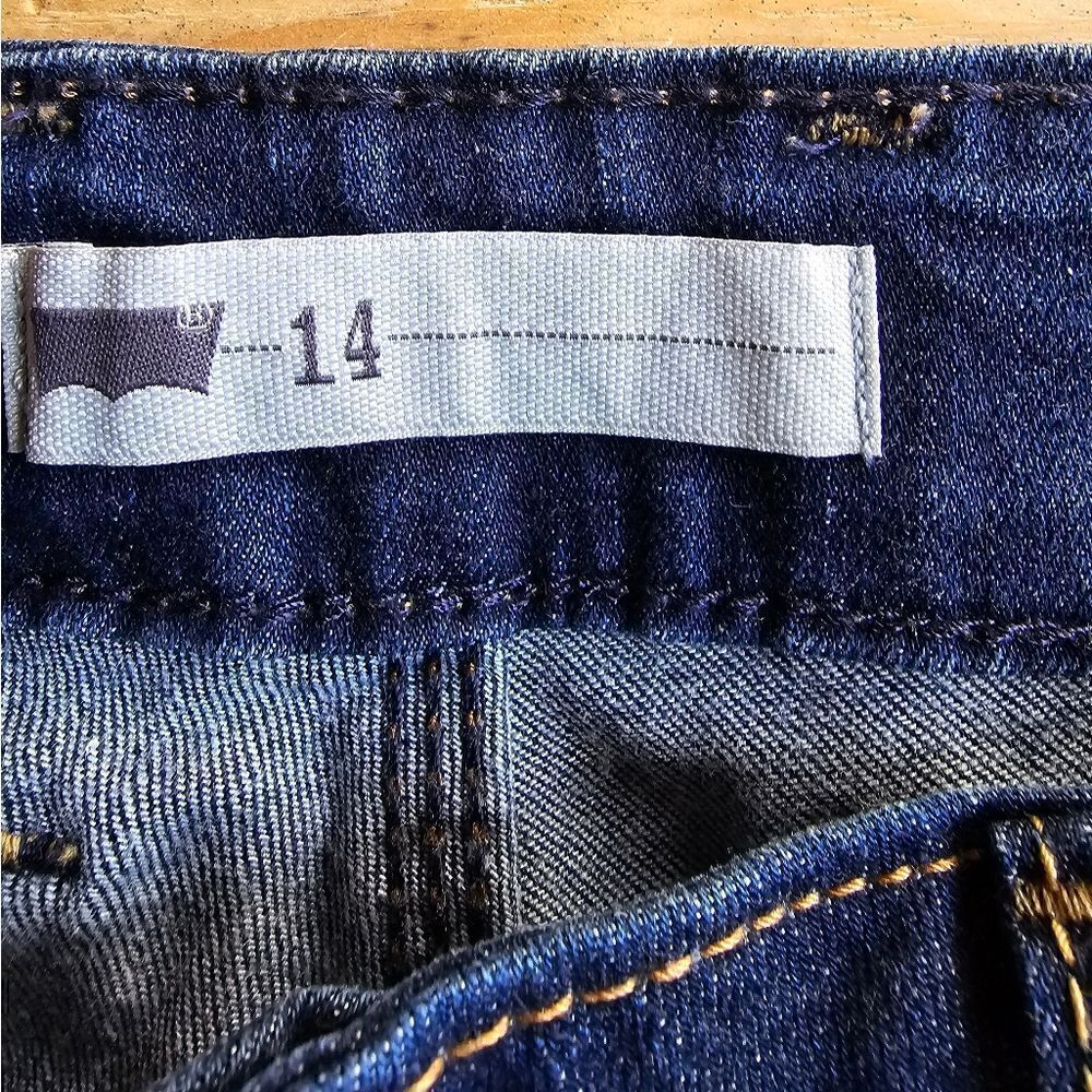 Signature by Levi Strauss Capris Size 14 Dark Blue Denim #JEA13 - Picture 8 of 15